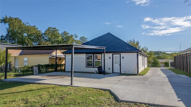 703 N Dwight Avenue, Dallas TX 75211 - Photo 21