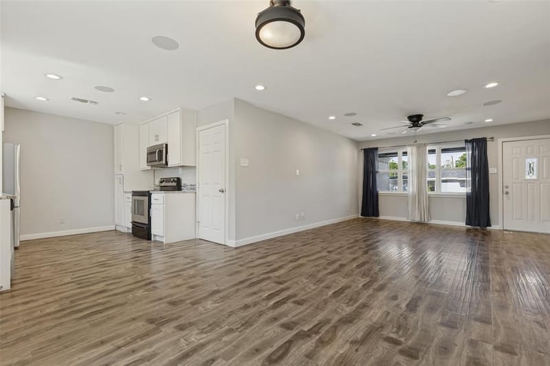 8926 Clearwater Drive, Dallas TX 75243 - Photo 6