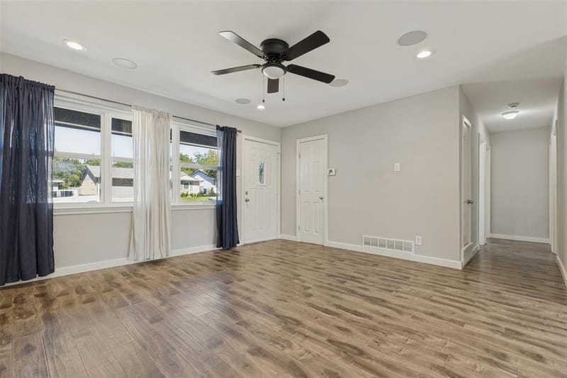 8926 Clearwater Drive, Dallas TX 75243 - Photo 4
