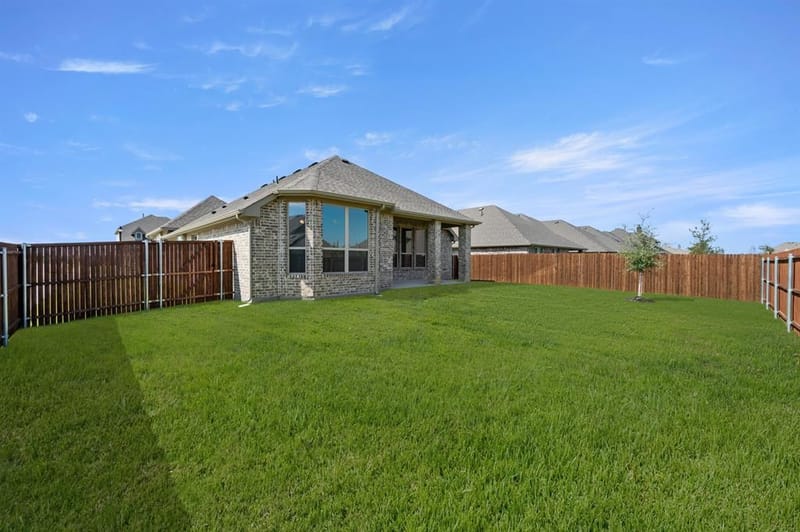 1102 Worthington Drive, Justin TX 76247 - Photo 25