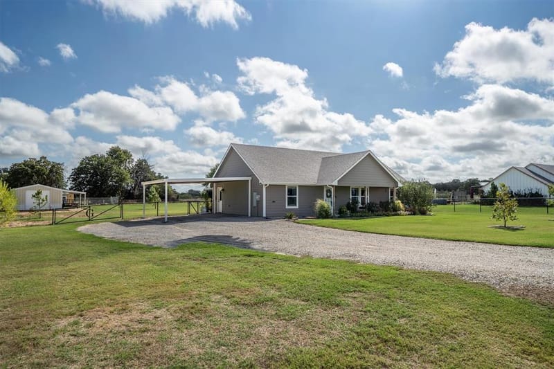 2019 Brown Loop, Poolville TX 76487 - Photo 5