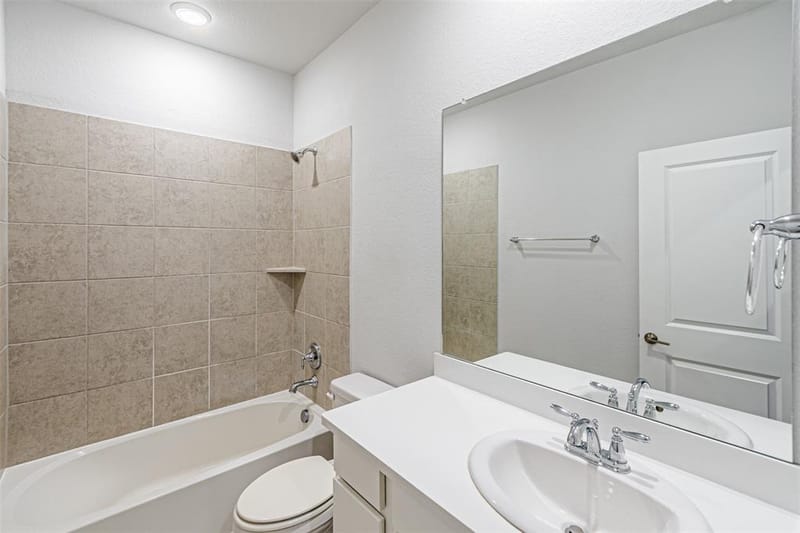 805 Tennessee Drive, Euless TX 76040 - Photo 13