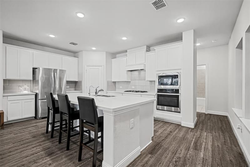 805 Tennessee Drive, Euless TX 76040 - Photo 7