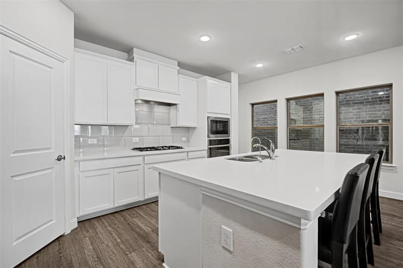 805 Tennessee Drive, Euless TX 76040 - Photo 8