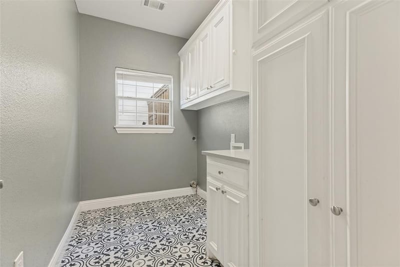 136 S College Street S, Keller TX 76248 - Photo 16