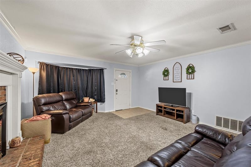926 Rolling Hills Drive, Hewitt TX 76643 - Photo 3