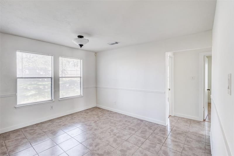 1608 Tanglewood Drive, Azle TX 76020 - Photo 5
