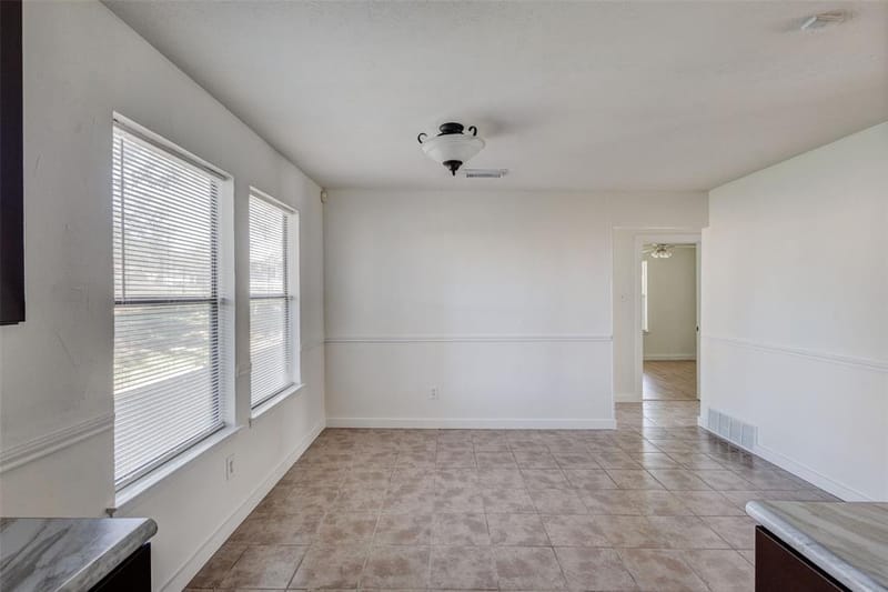 1608 Tanglewood Drive, Azle TX 76020 - Photo 10