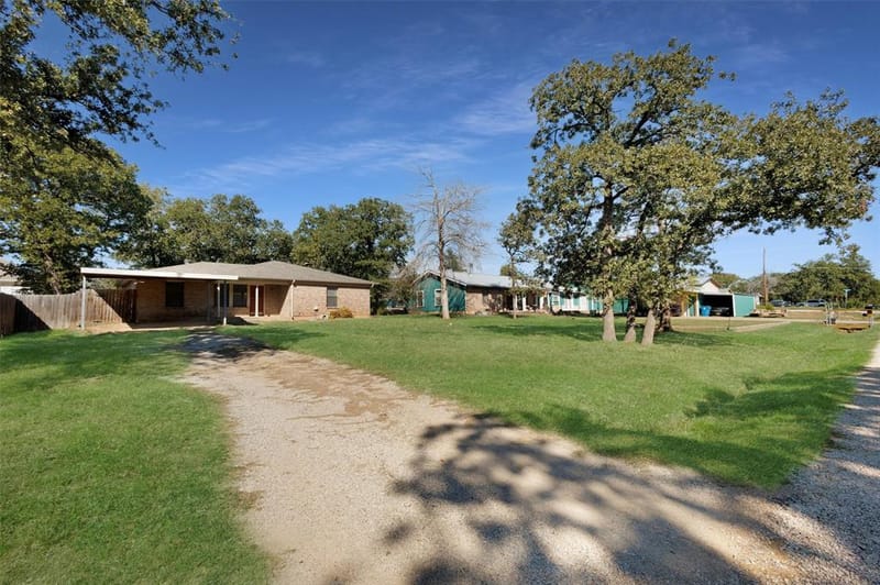 1608 Tanglewood Drive, Azle TX 76020 - Photo 21