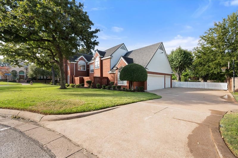5104 Forestlake Court, Arlington TX 76017 - Photo 6