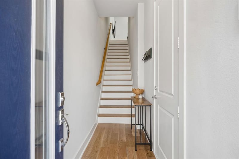 381 E Greenbriar Lane # 1001, Dallas TX 75203 - Photo 2