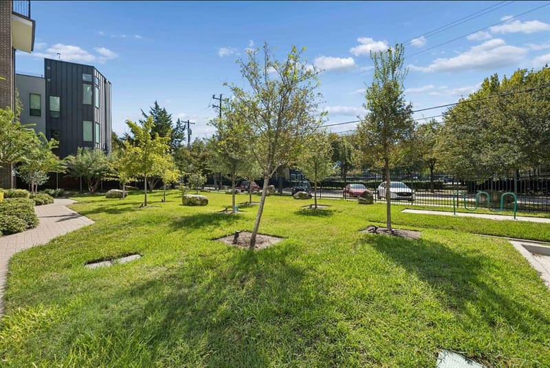 381 E Greenbriar Lane # 1001, Dallas TX 75203 - Photo 20