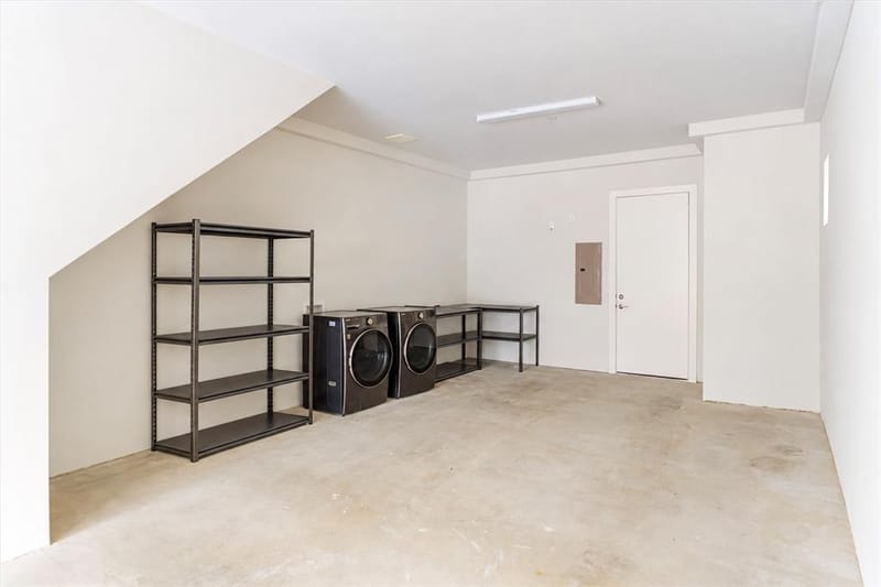 381 E Greenbriar Lane # 1001, Dallas TX 75203 - Photo 18