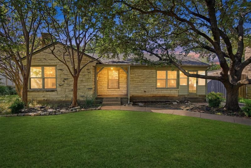 2307 Lawndale Drive, Dallas TX 75211