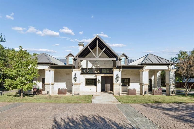 585 Shady Oaks Drive, Southlake TX 76092 - Photo 4