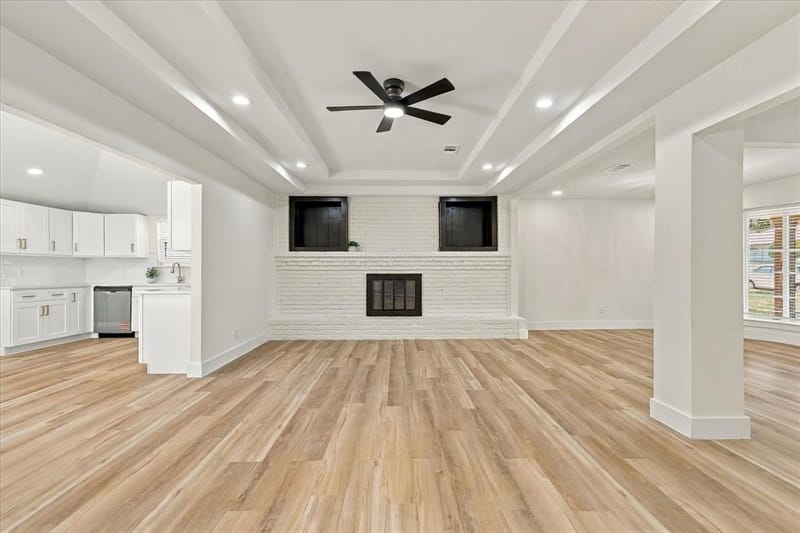 115 N Venice Drive, Duncanville TX 75116 - Photo 2