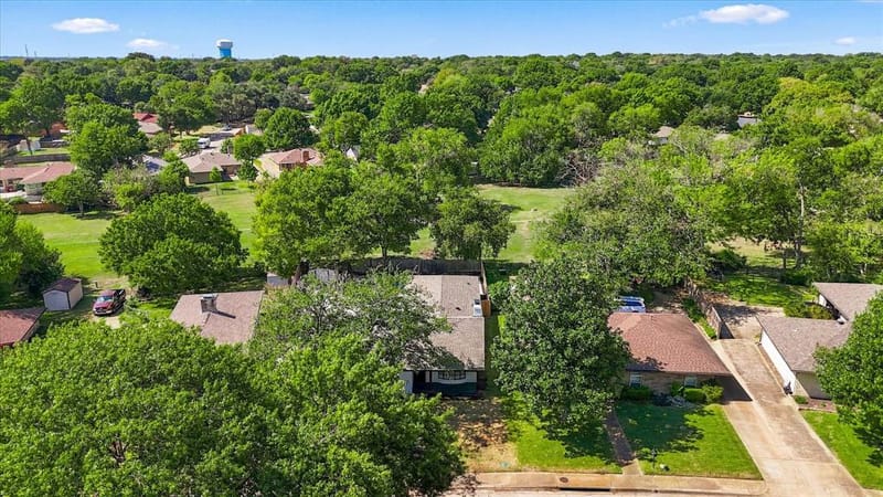 115 N Venice Drive, Duncanville TX 75116 - Photo 7