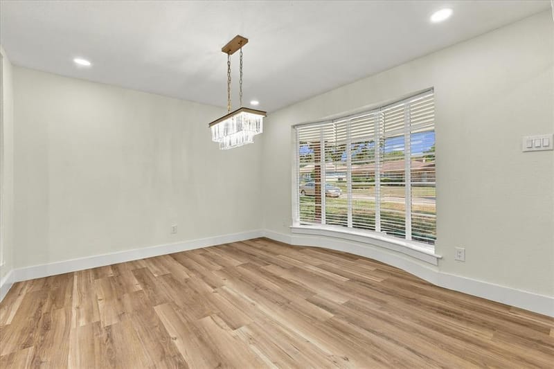 115 N Venice Drive, Duncanville TX 75116 - Photo 11