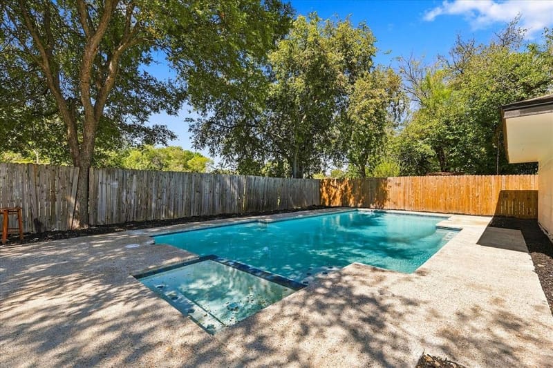 115 N Venice Drive, Duncanville TX 75116 - Photo 29