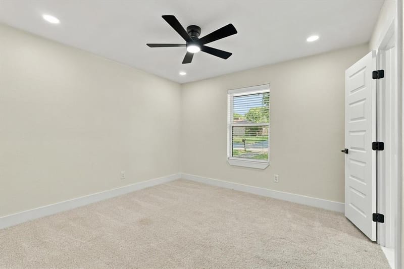 115 N Venice Drive, Duncanville TX 75116 - Photo 25