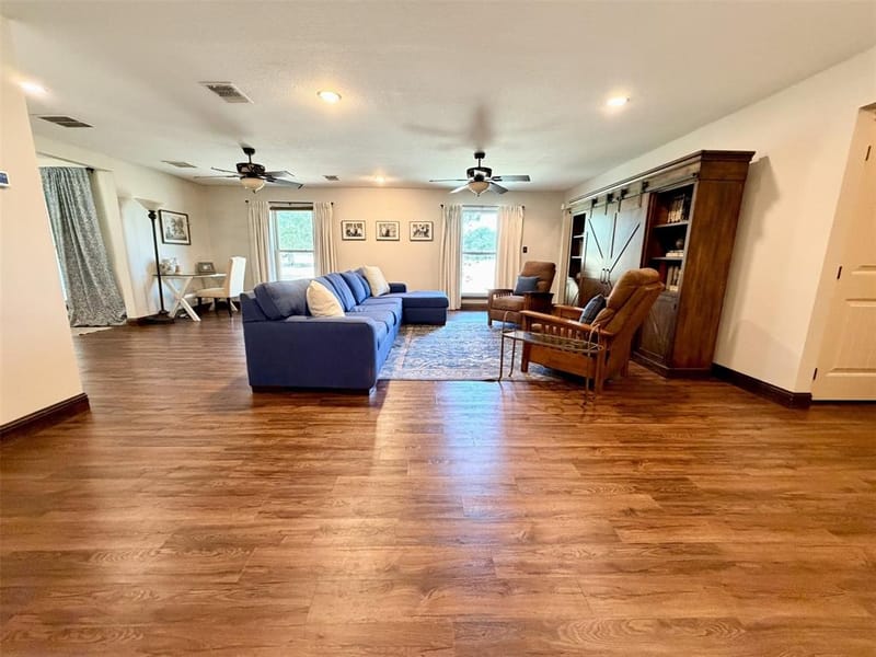 12820 N County Line Road, Ponder TX 76259 - Photo 11