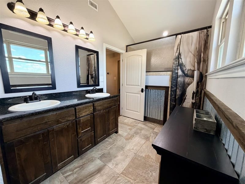 12820 N County Line Road, Ponder TX 76259 - Photo 19
