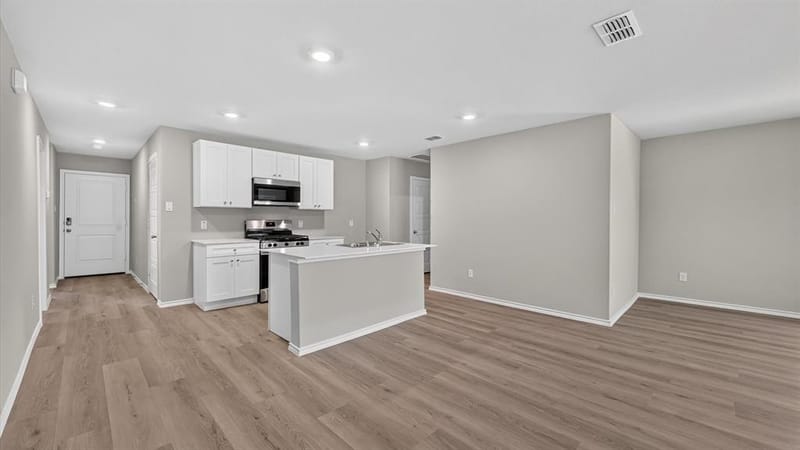 11017 LONE RANGER Lane, Fort Worth TX 76036 - Photo 5