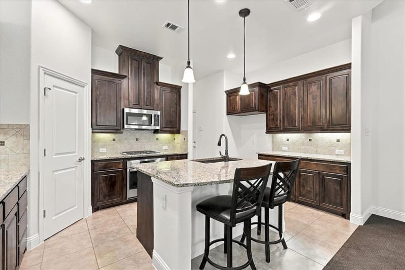 209 Blackberry Way, Denton TX 76210 - Photo 4