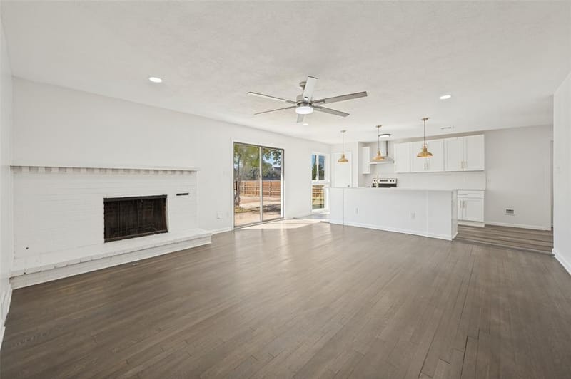 10435 Cromwell Drive, Dallas TX 75229 - Photo 9