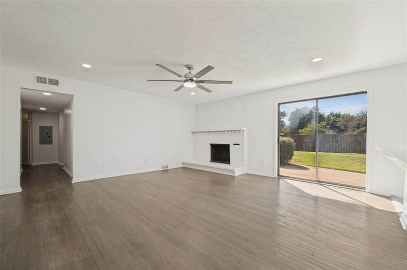 10435 Cromwell Drive, Dallas TX 75229 - Photo 8