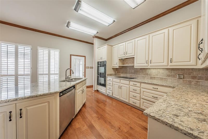 6010 Millwood Drive, Arlington TX 76016 - Photo 23