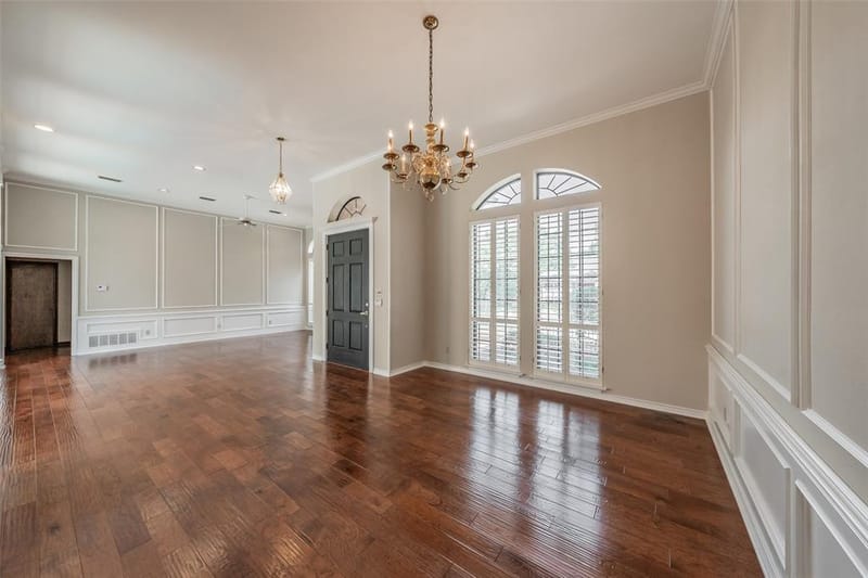 6010 Millwood Drive, Arlington TX 76016 - Photo 8