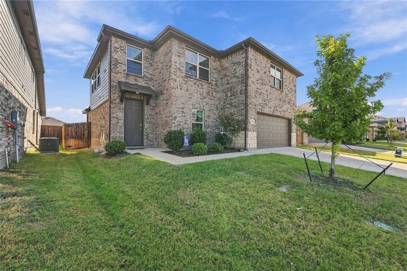 7700 Gangway Drive, Fort Worth TX 76179 - Photo 2