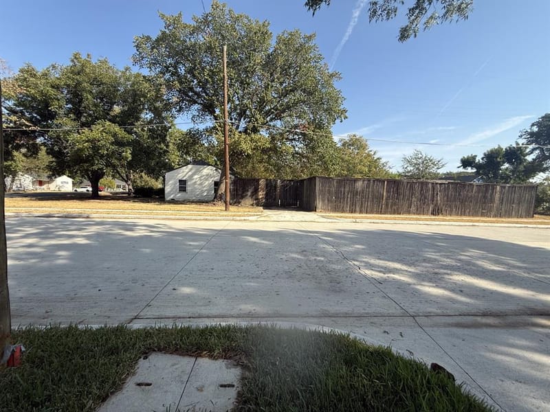 1800 Cottonwood Road, Carrollton TX 75006 - Photo 6