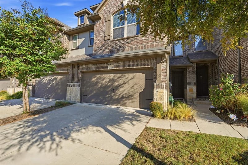 2725 Starburst Drive, Little Elm TX 75068 - Photo 2