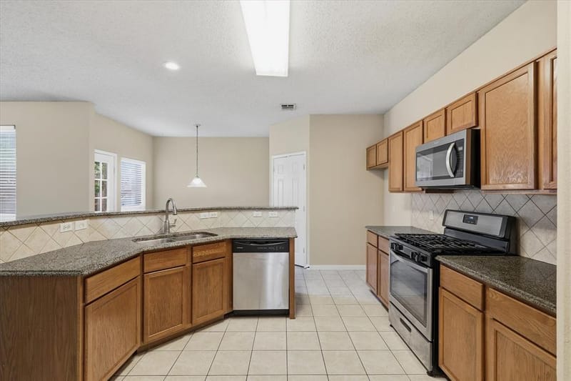 1814 Oak Bend Lane, Garland TX 75040 - Photo 17