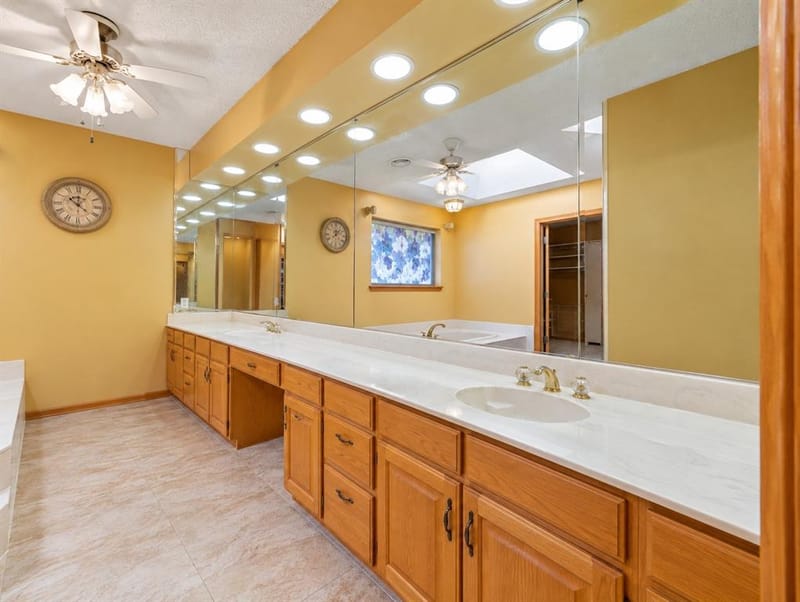 1605 Heather Court, Cleburne TX 76033 - Photo 11
