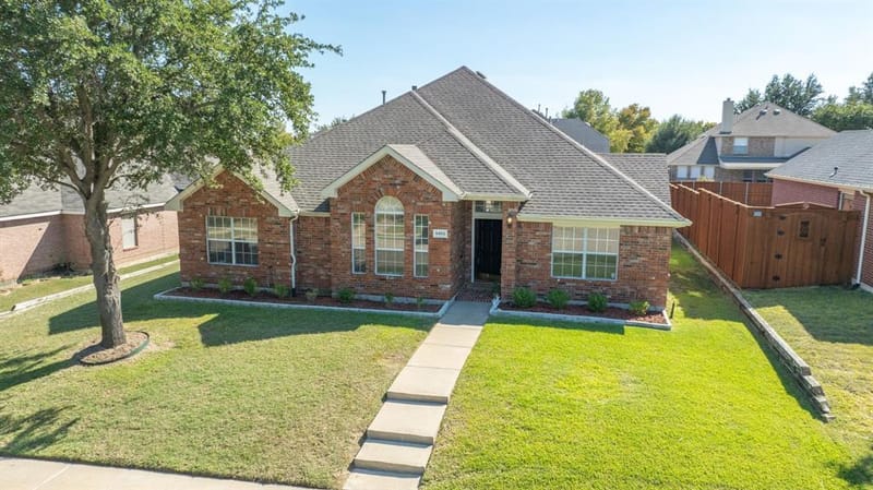 5402 Onset Bay Drive, Rowlett TX 75089 - Photo 2