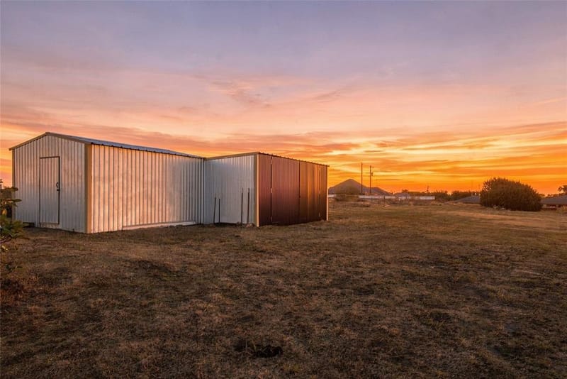 560 Green Acres Road, Weatherford TX 76088 - Photo 6