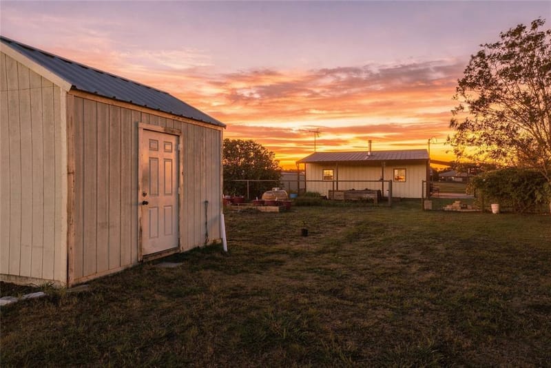 560 Green Acres Road, Weatherford TX 76088 - Photo 26