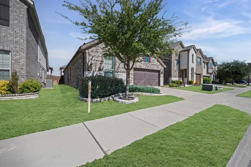 2157 Bailey Street, Carrollton TX 75010 - Photo 3