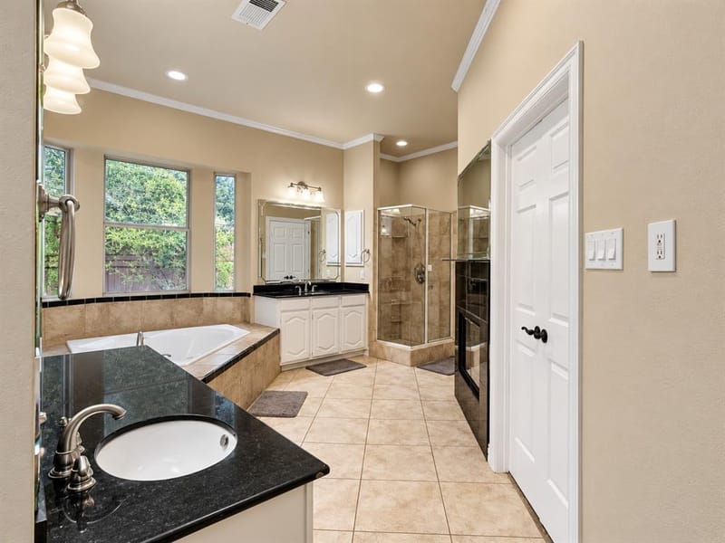 4505 Southgate Drive, Plano TX 75024 - Photo 17
