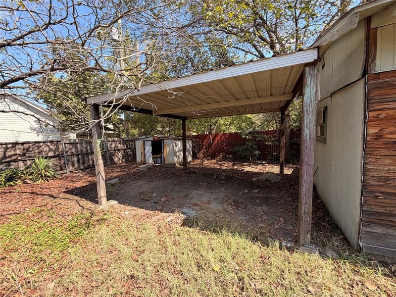 8109 Burroaks Drive, Dallas TX 75217 - Photo 23