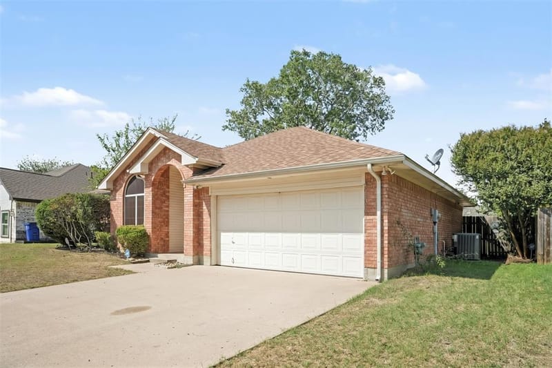 307 Modene Avenue, Waxahachie TX 75165 - Photo 8