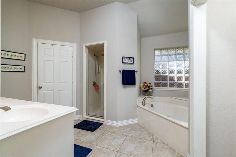 5593 Greenview Court, North Richland Hills TX 76148 - Photo 28