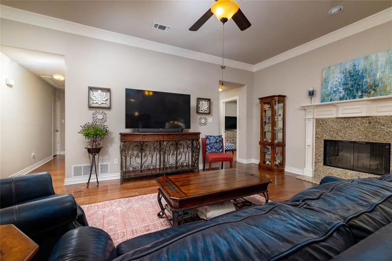 5593 Greenview Court, North Richland Hills TX 76148 - Photo 11
