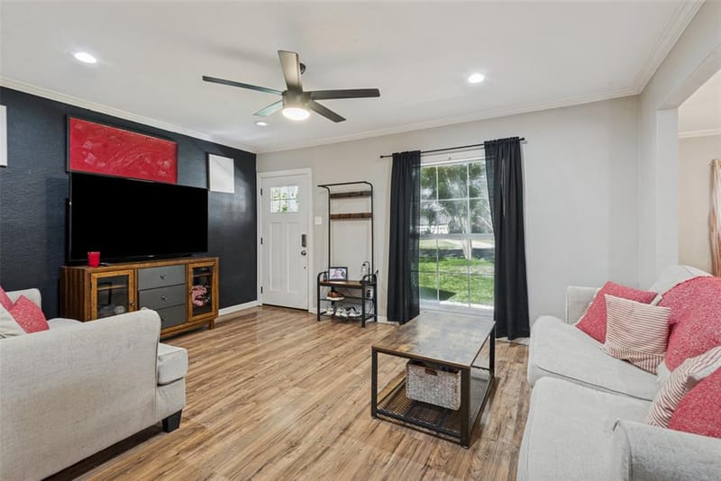112 Avenue B, Seagoville TX 75159 - Photo 5