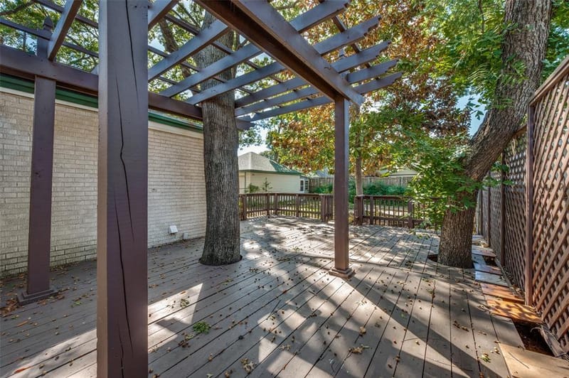 707 N Oak Cliff Boulevard, Dallas TX 75208 - Photo 22