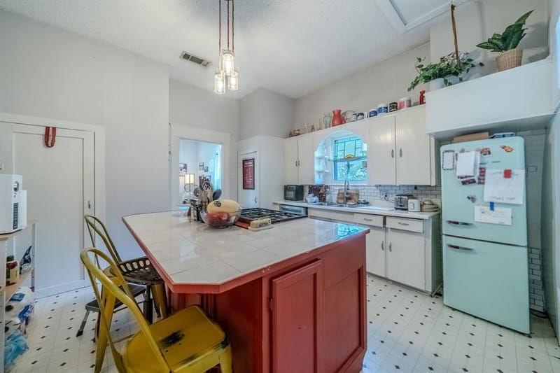 200 Williams Street, Waxahachie TX 75165 - Photo 6