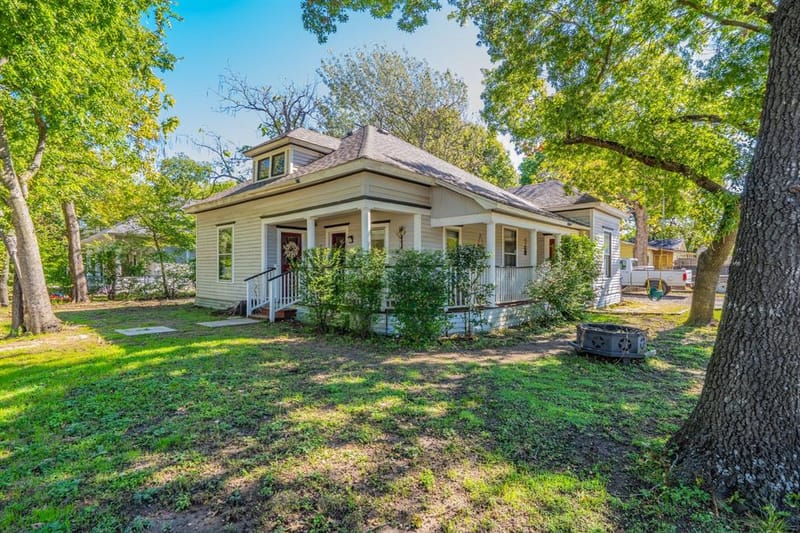 200 Williams Street, Waxahachie TX 75165